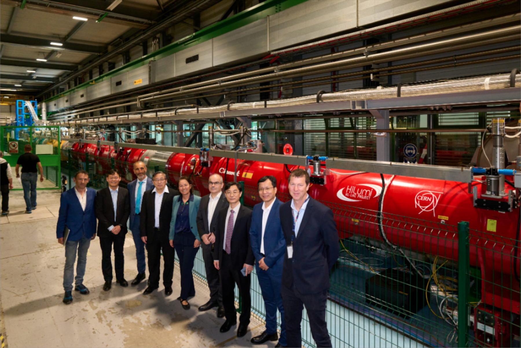 曹俊所长一行访问 HL-LHC 磁体调试现场
